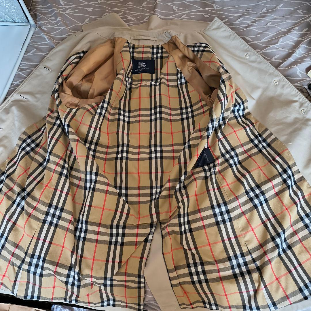 バーバリーロンドン ベージュ ステンカラーコート 裏地ノバチェック