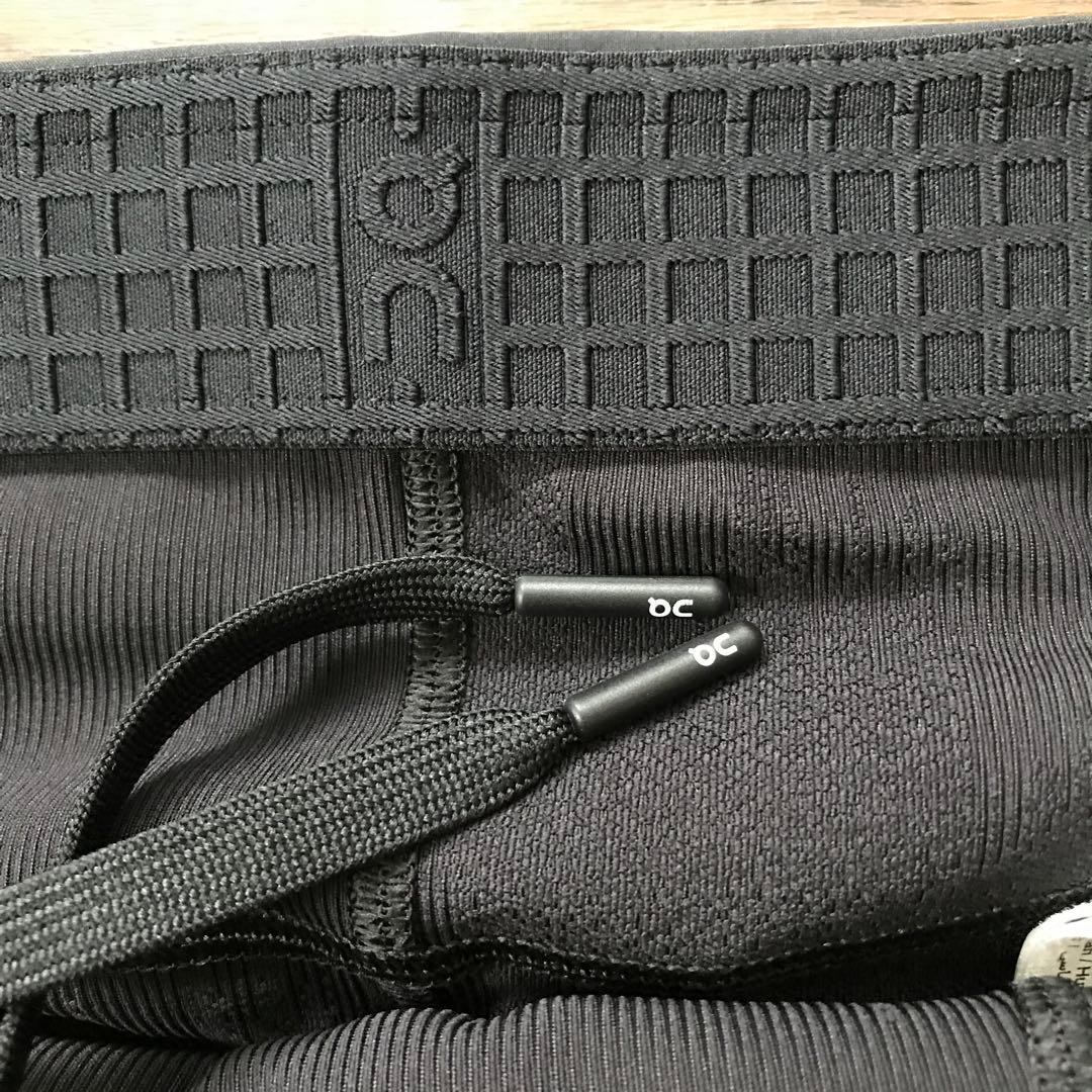 オンランニング　ハーフパンツ　Mサイズ ブラック