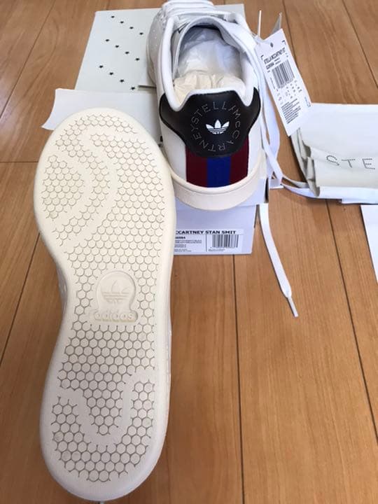ステラマッカートニー&スタンスミス双方のサイン入り　新品タグ付き　箱付属品付き