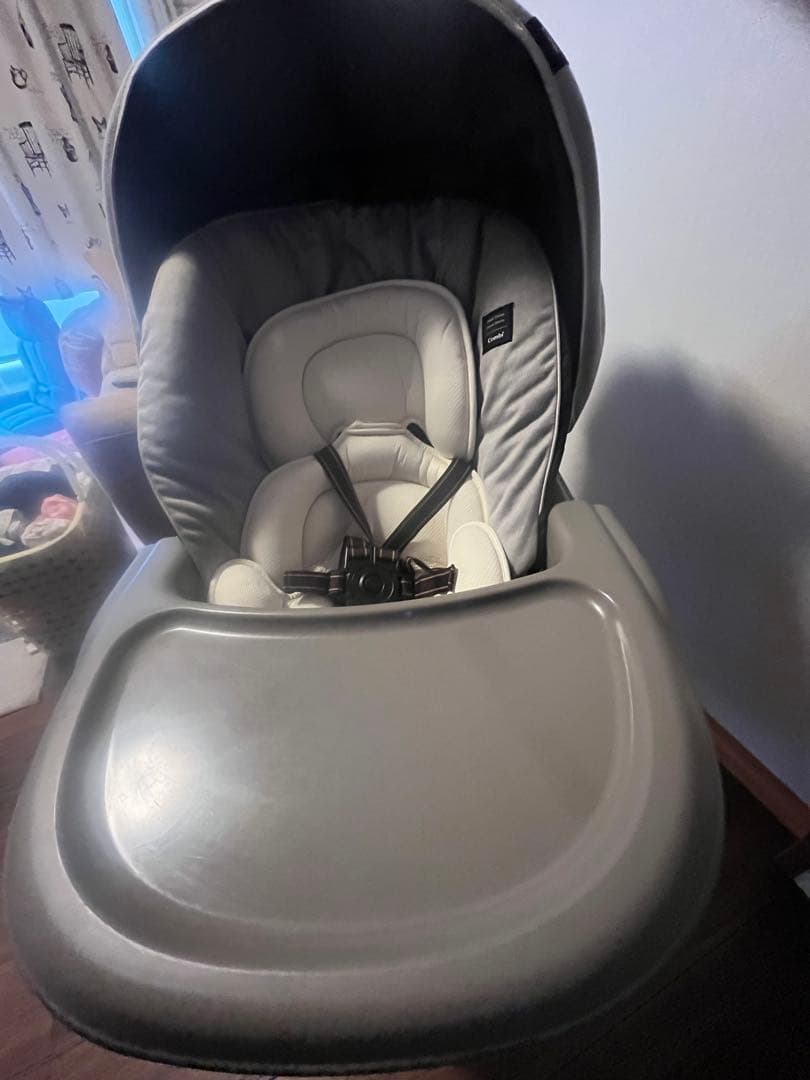 電動　コンビ ホワイトレーベル ネムリラ AUTO SWING BEDi