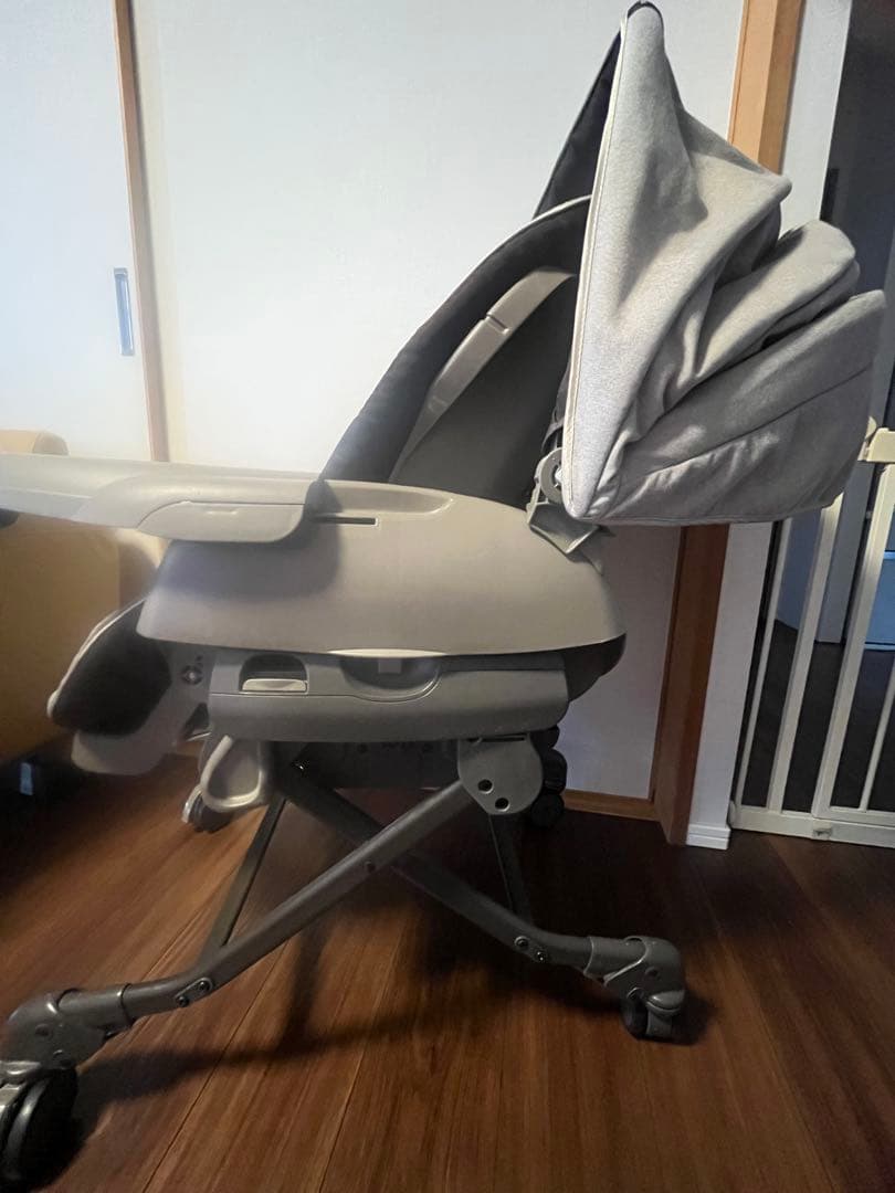 電動　コンビ ホワイトレーベル ネムリラ AUTO SWING BEDi