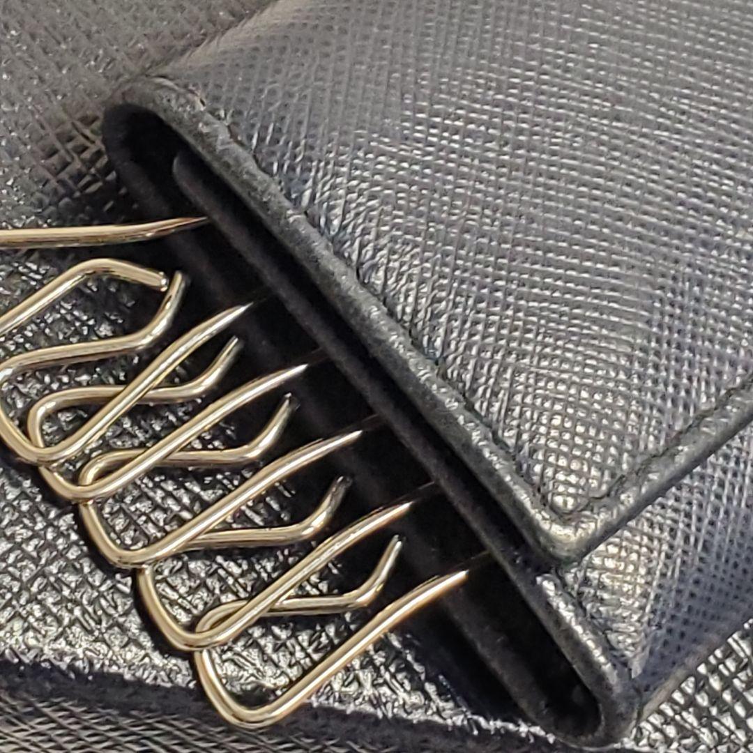 PRADA プラダ ネイビー レザー キーケース 三角ロゴ ６連 付属あり