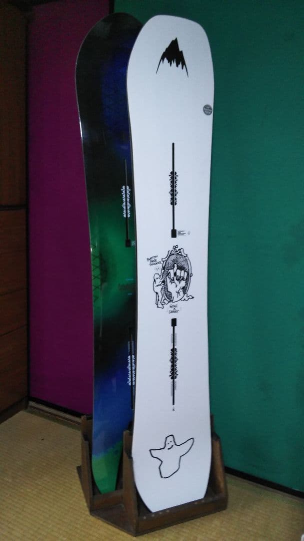 スノーボードスタンドラック、2本用、右側用　カラーウォルナット　ハンドメイド