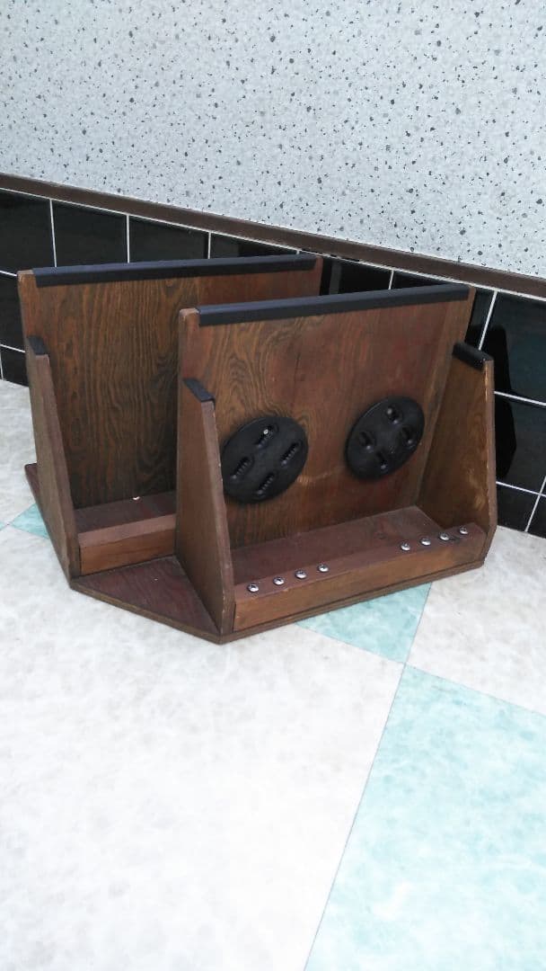 スノーボードスタンドラック、2本用、右側用　カラーウォルナット　ハンドメイド