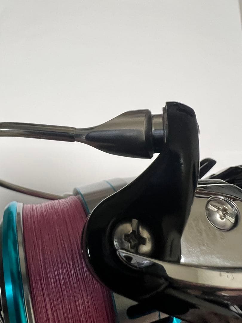 19エメラルダス LT2500S-DH スピニングリール