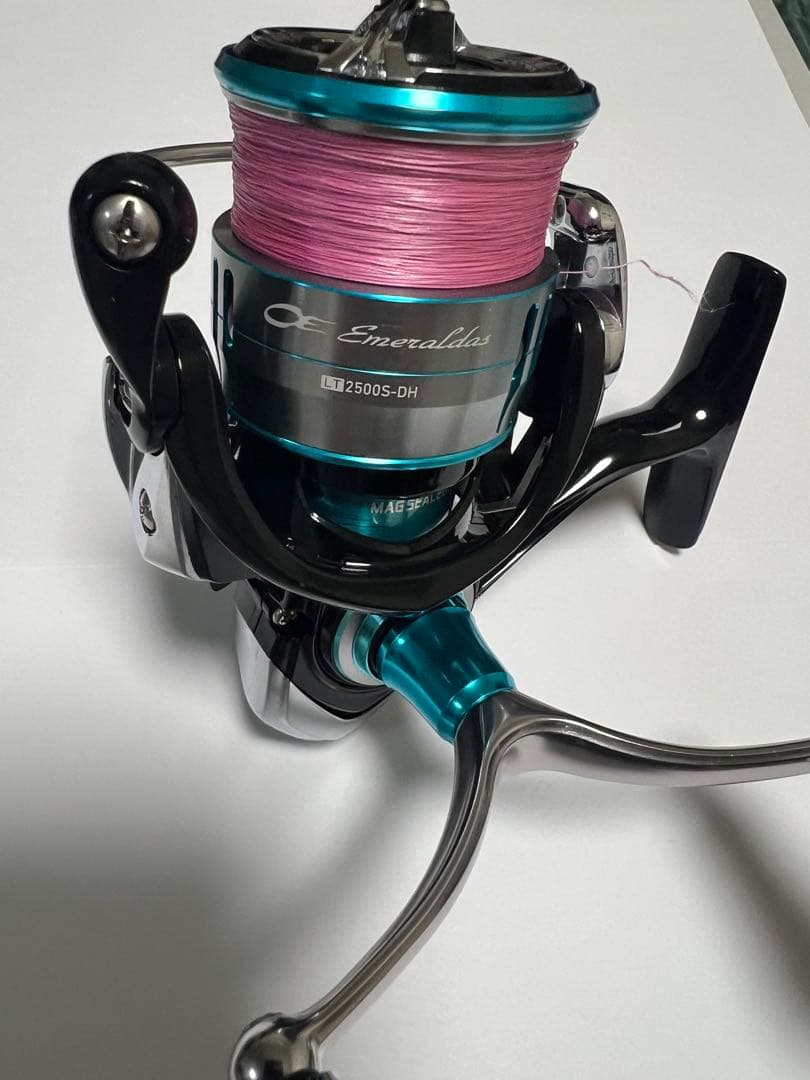 19エメラルダス LT2500S-DH スピニングリール