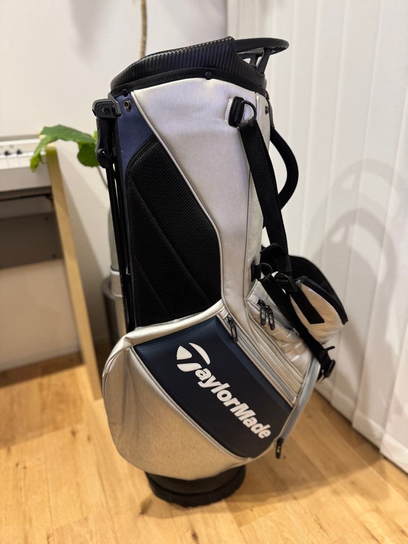 TaylorMade Q I10 キャディバッグ シルバー/ネイビー新品フード付