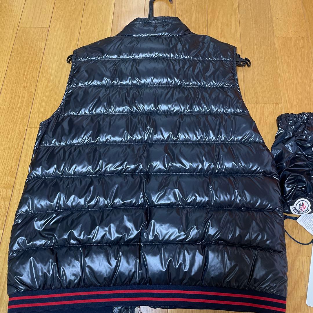 MONCLER ブラック ダウンベストYAEL GILET 収納袋付き