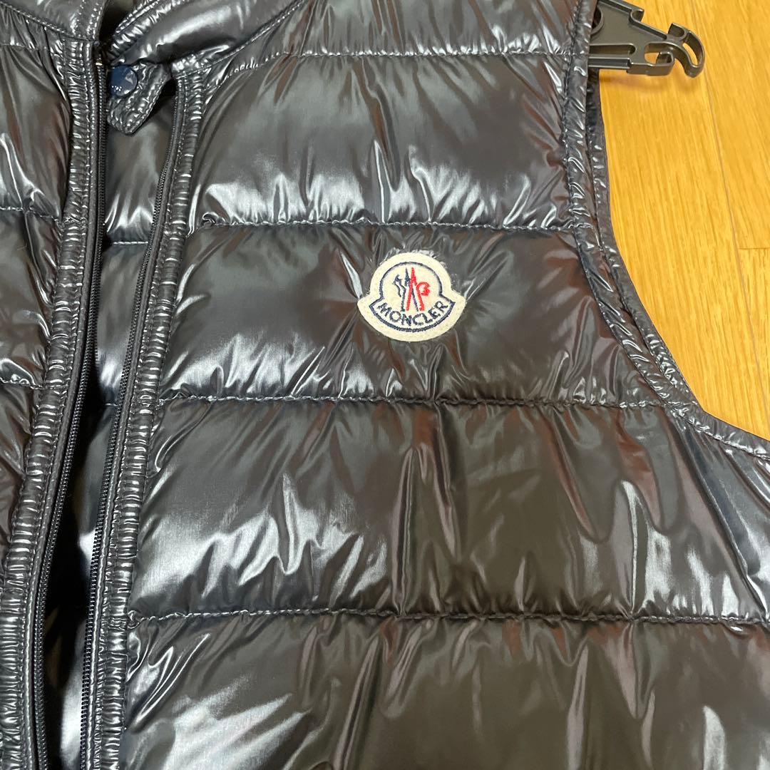 MONCLER ブラック ダウンベストYAEL GILET 収納袋付き