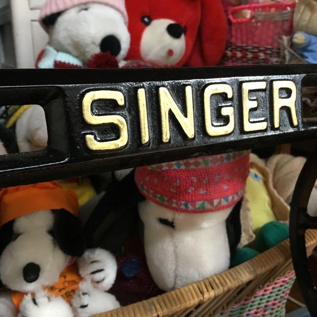 ※アンティーク※ SINGER足踏みミシン脚のテーブル　ケヤキ天板　アイアン