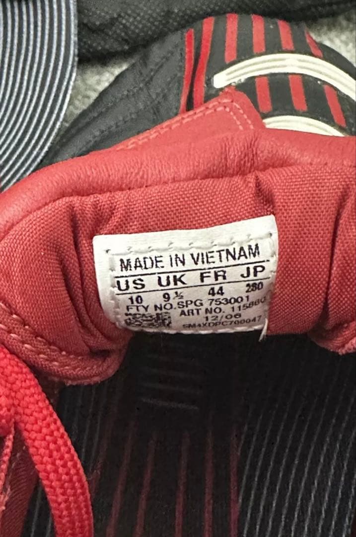 アディダス　プレデター　アブソリュート　サッカースパイク　新品未使用　28cm