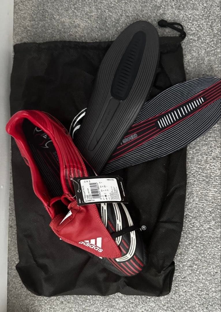 アディダス　プレデター　アブソリュート　サッカースパイク　新品未使用　28cm