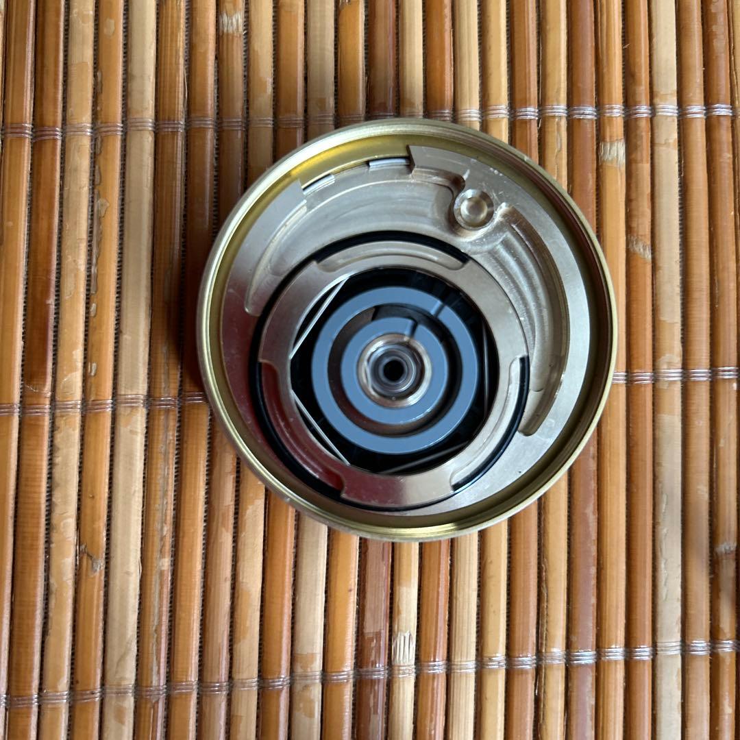 ダイワ　ミリオネア cv-z205 右ハンドル　外部調整ダイヤル