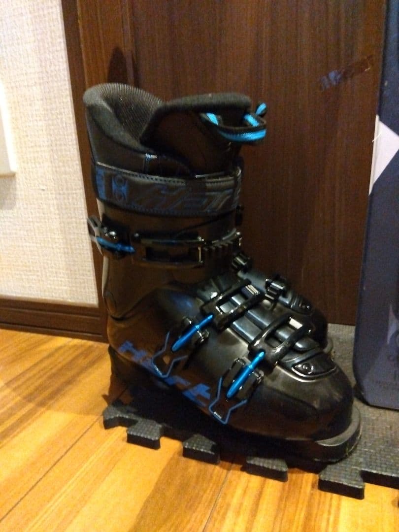 高年式‼️HART/学生・メンズ用/スキーセット・メンテ・WAX済み✔超軽量‼️