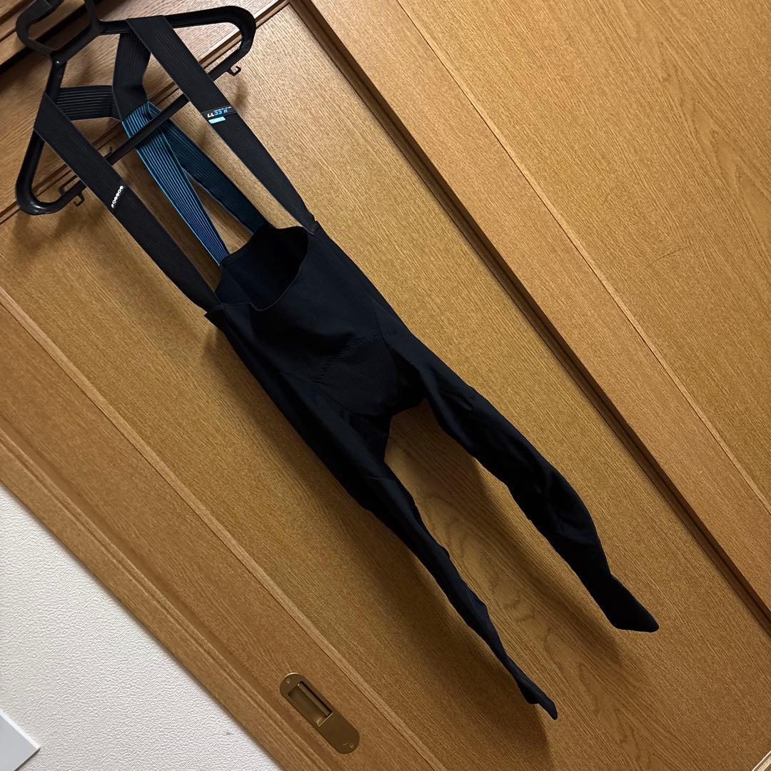 ASSOS EQUIPE R ウィンタービブタイツ ハブS9ブラック Ｌサイズ