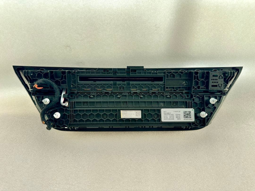 【値下】 G30系 LCI エアコン操作パネル（タッチパネル）