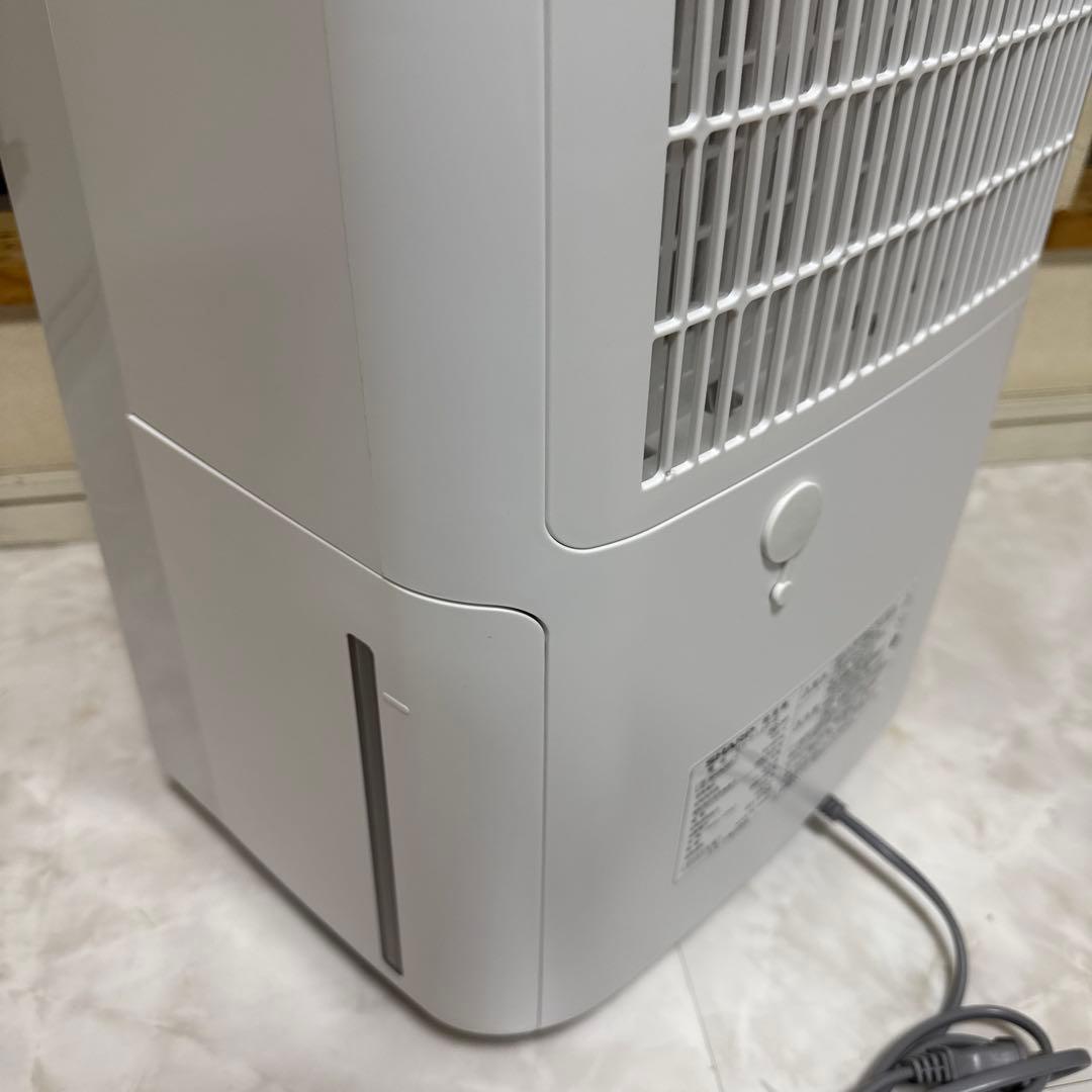 ほぼ未使用 SHARP 衣類乾燥除湿機 コンプレッサー方式 15畳/30畳