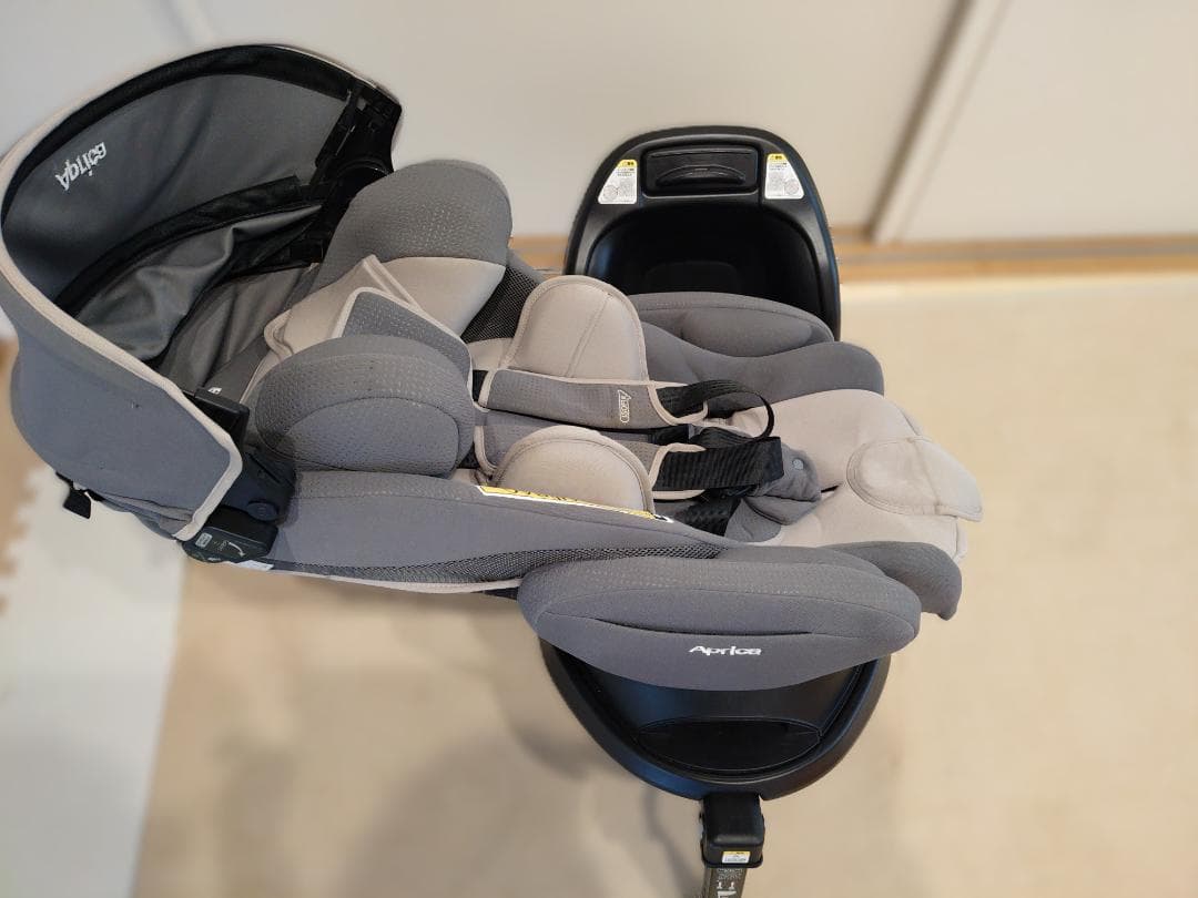 チャイルドーシート美品 Aprica フラディア ISOFIX セーフティー