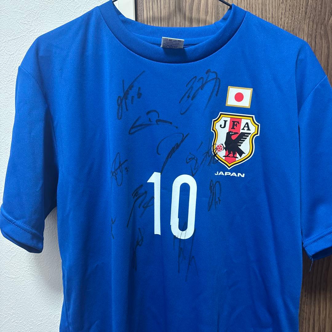 【香川真司／本田圭佑/長谷部誠】激レアサイン入り　サッカー日本代表ユニフォーム