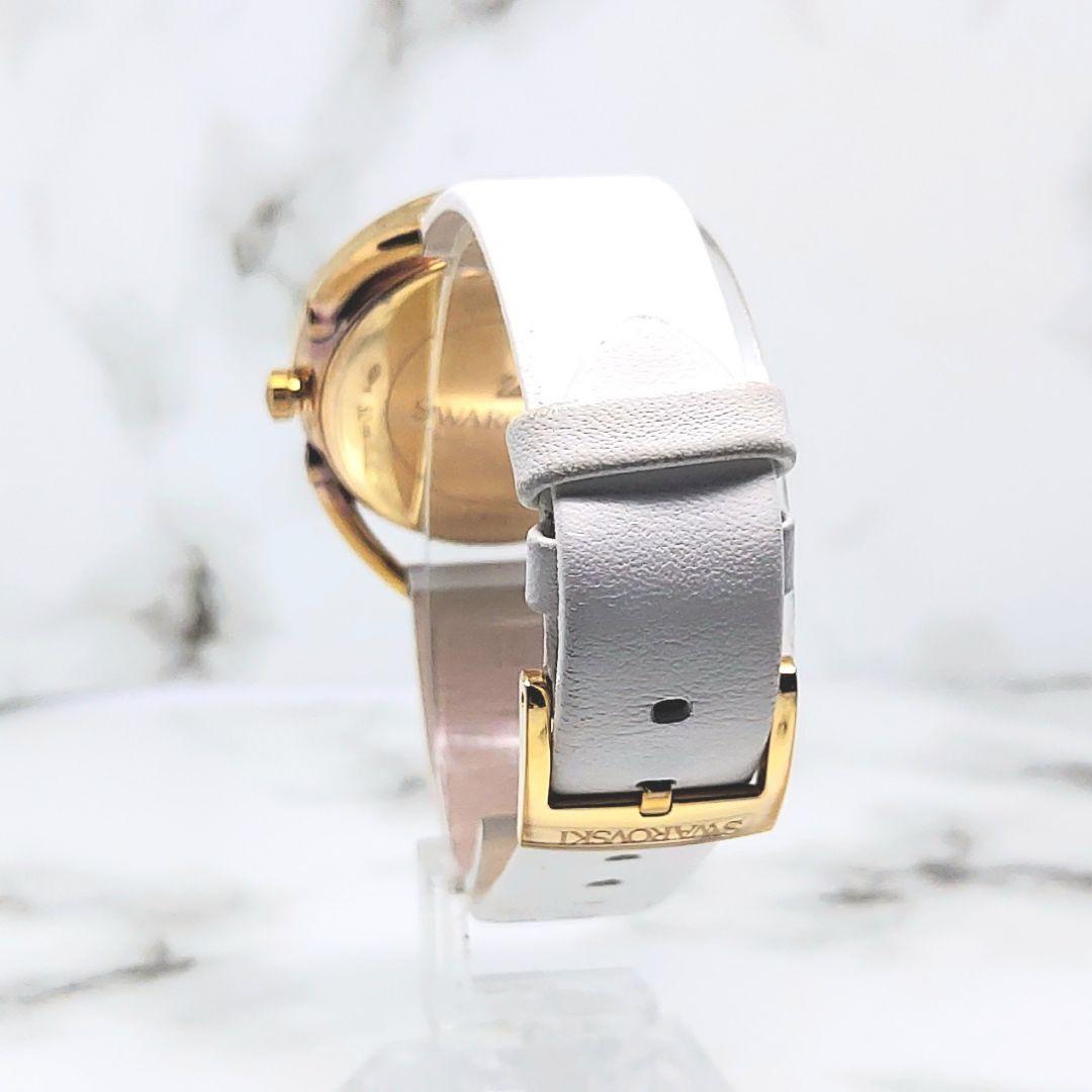 SWAROVSKI スワロフスキー クリスタルグラム 時計 ホワイト レディース