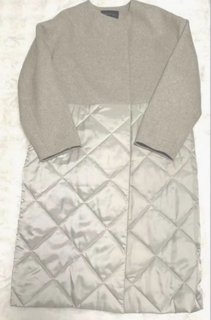 期間限定インディヴィキルト素材 ウール切替えノーカラーロングコートベージュM