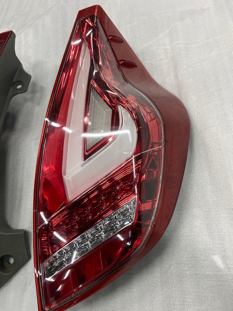 かみうさVALENTI アクア　テールランプ　ジャンク