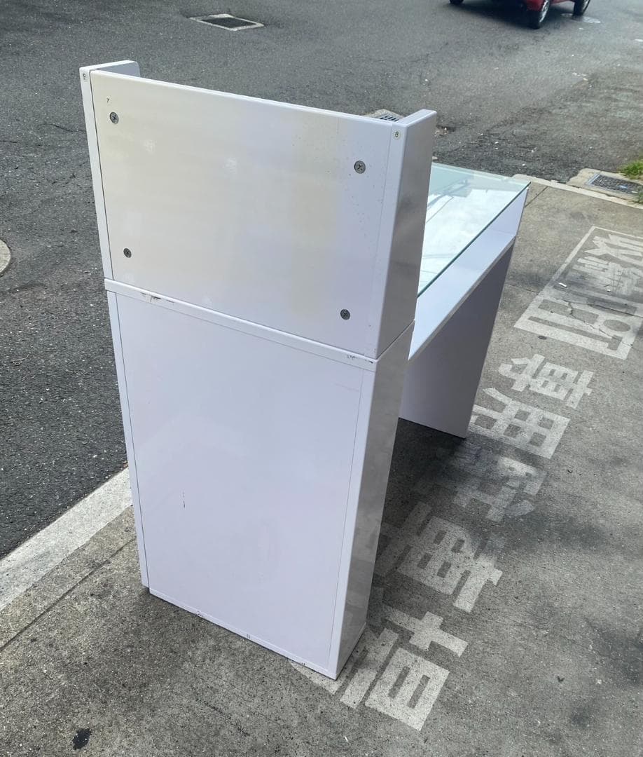 A640♠️直接引き取り価格！LOWYA ネイルデスク 棚付き ガラス天板