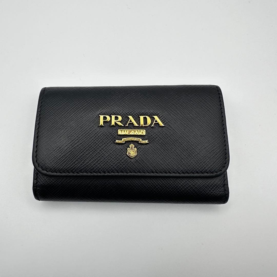 PRADA プラダ　4連キーケース　サフィアーノレザー　ゴールド金具 リング付き