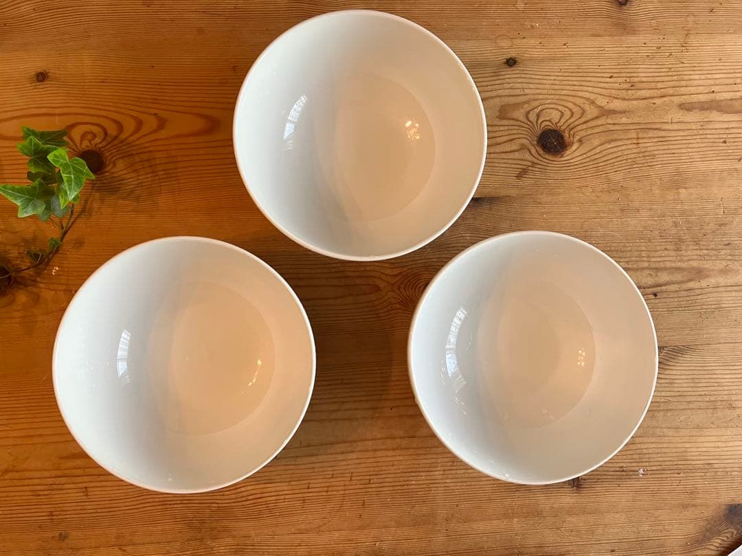 ロイヤルコペンハーゲン　ホワイトフルーテッド　18ボウル×3