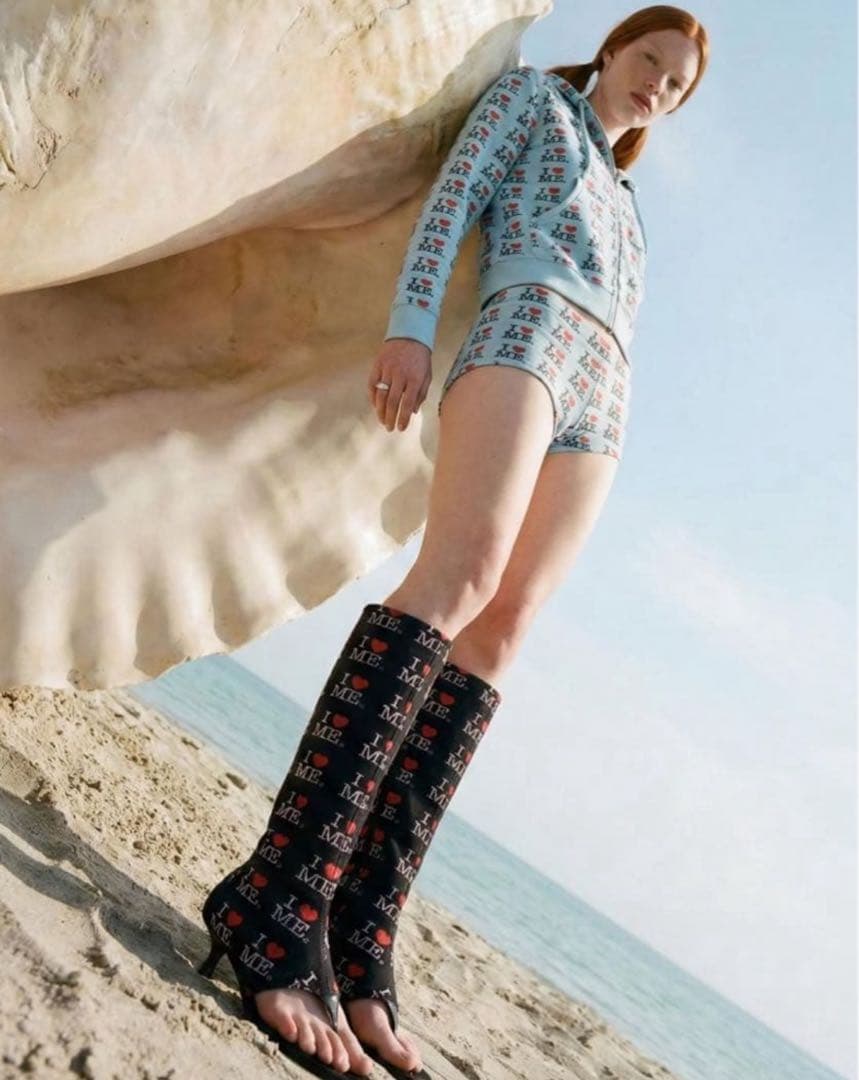 ashley williams パーカー