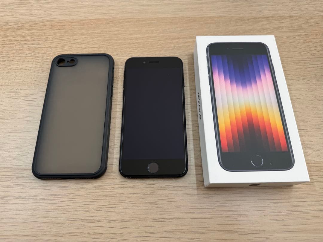 Apple iPhone SE (第3世代)64GB ミッドナイト