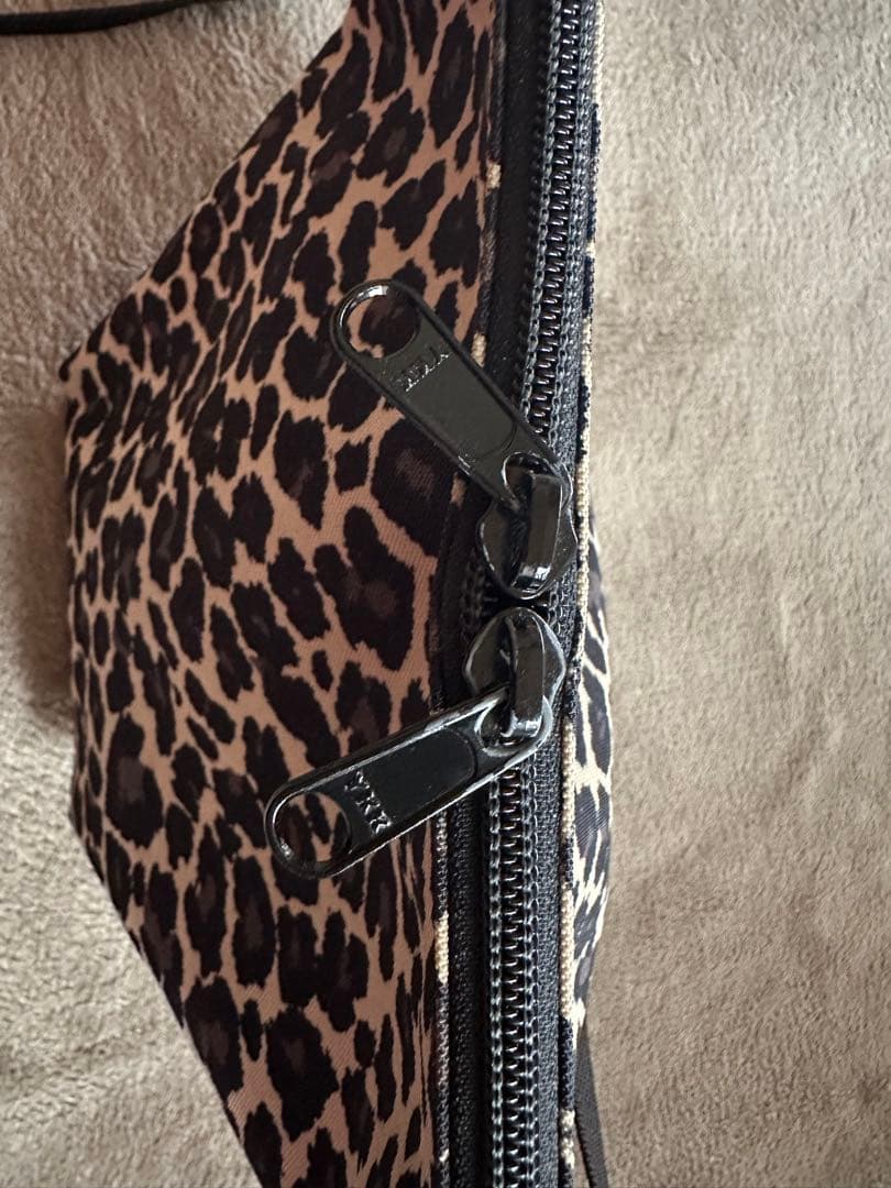 Hervé Chapelier ヒョウ柄ショルダーバッグ