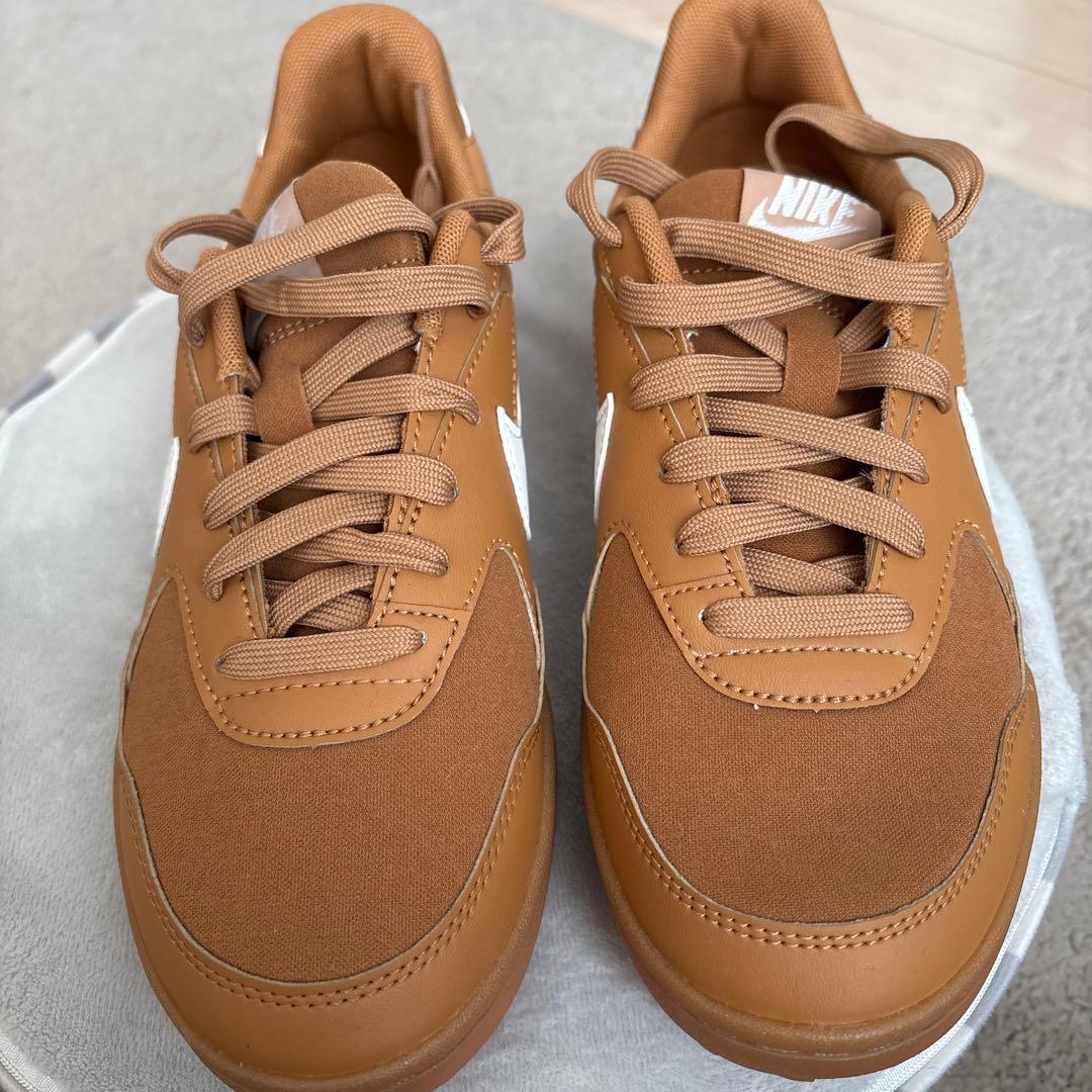 [新品未使用]ナイキスニーカーレディース24cm テラモンタＨＱ1940-200