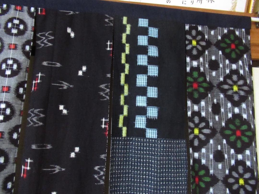 古布　絣の暖簾　ハンドメイド