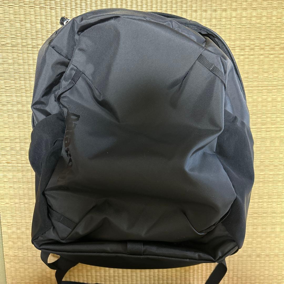 48230 アトム デイパック 24L パタゴニア ブラック
