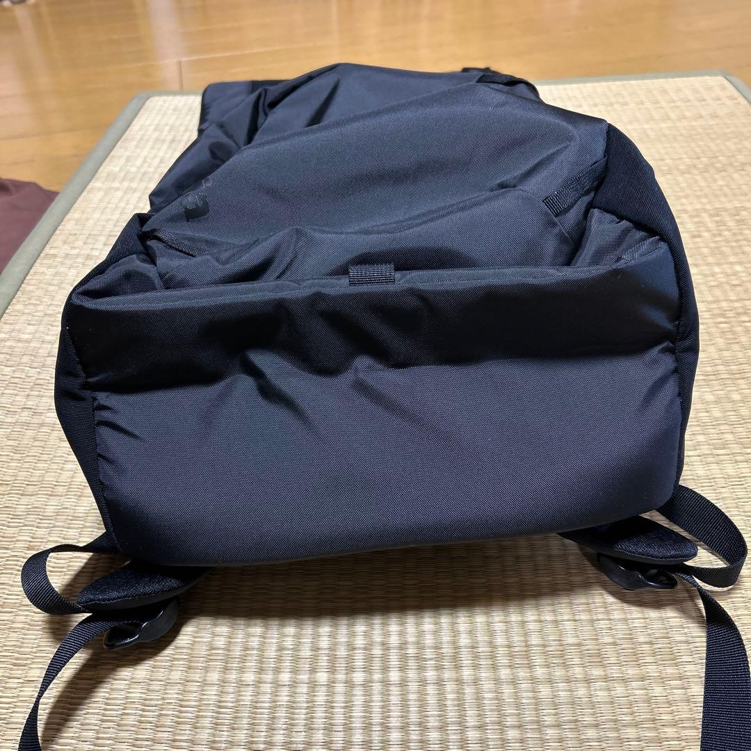 48230 アトム デイパック 24L パタゴニア ブラック