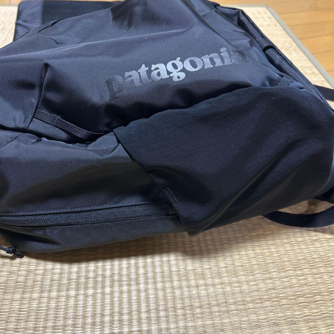 48230 アトム デイパック 24L パタゴニア ブラック