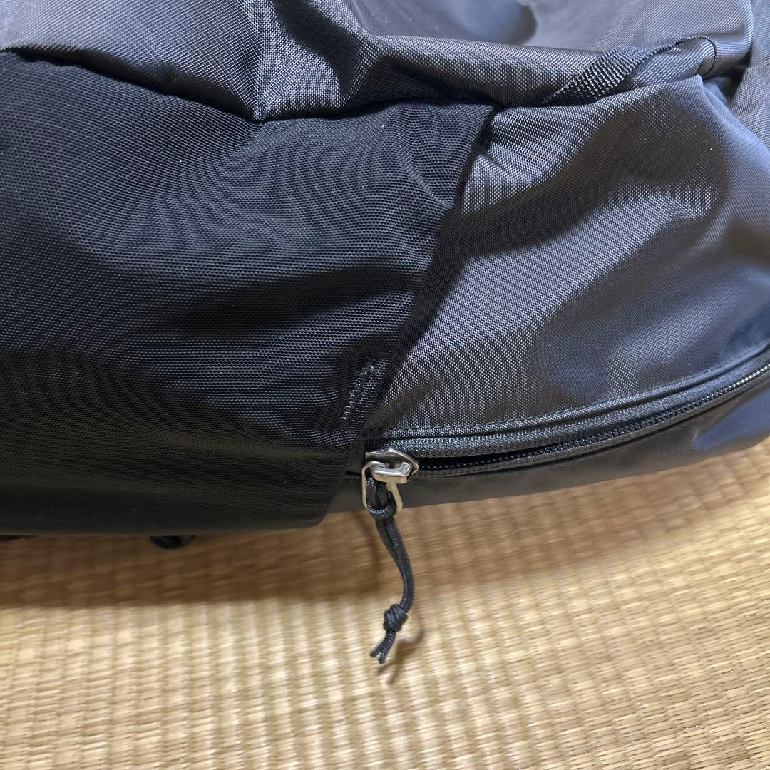 48230 アトム デイパック 24L パタゴニア ブラック