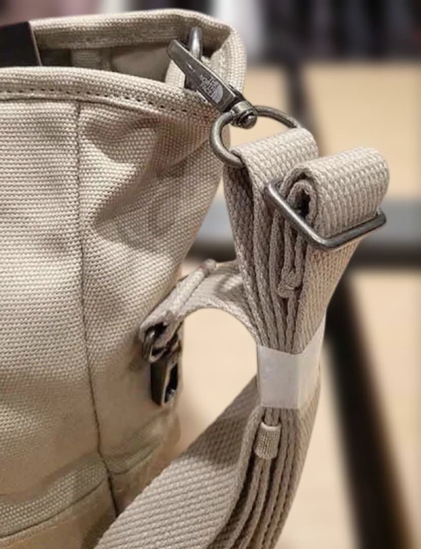 【藤田 】THE NORTH FACE ベージュショルダーバッグ日本未入荷