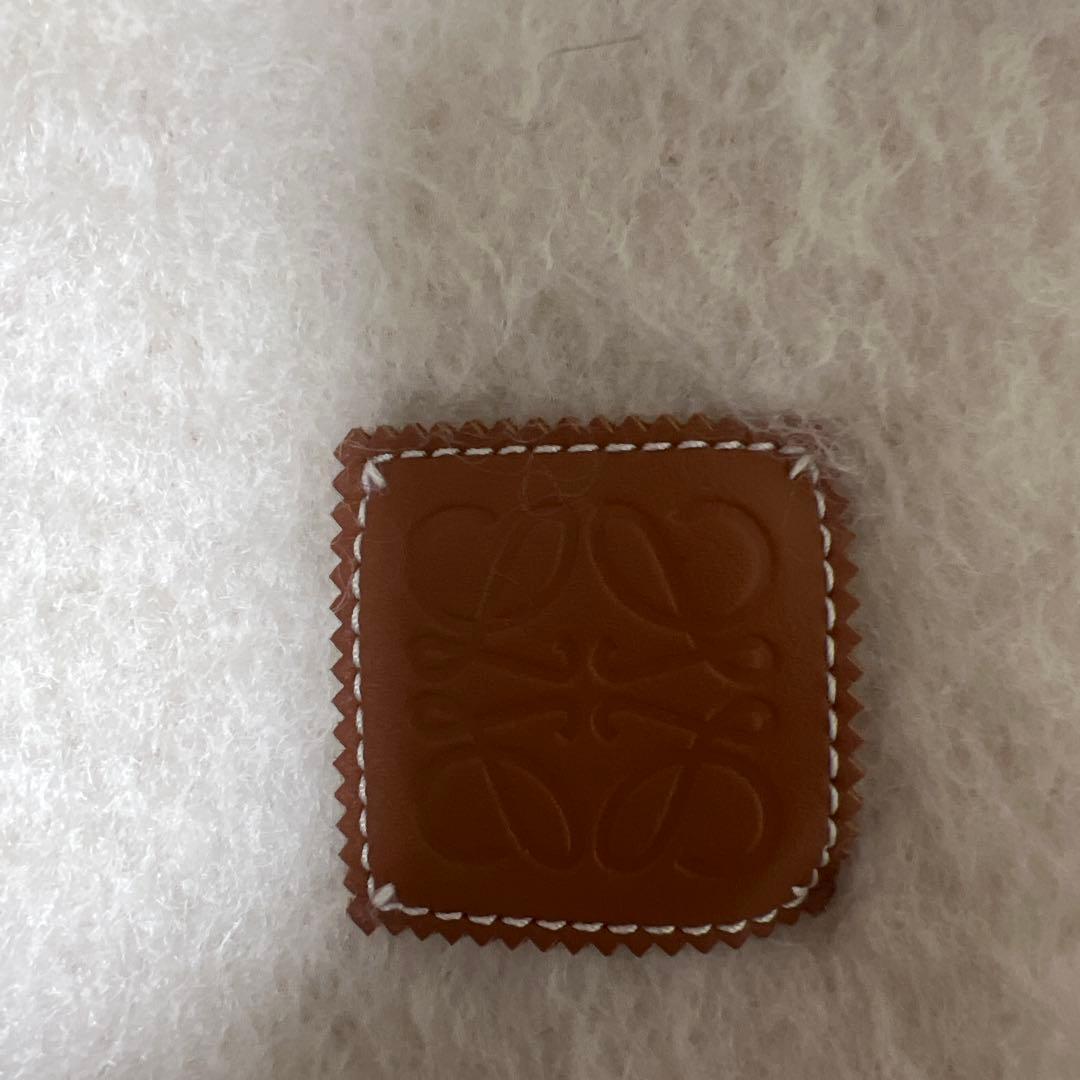 s*s様 LOEWE アイボリー マフラー フリンジ付き