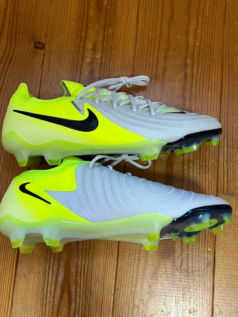 気分がいいので超値下げ！今日だけ！ ナイキファントムGX2エリート