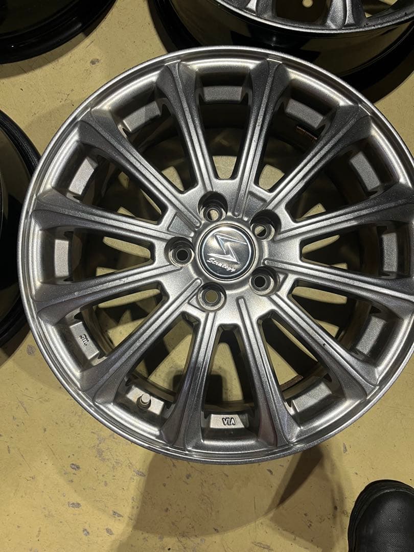 アルミホイール ロッキー ライズHEV 16×6J 5穴PCD100 ET42