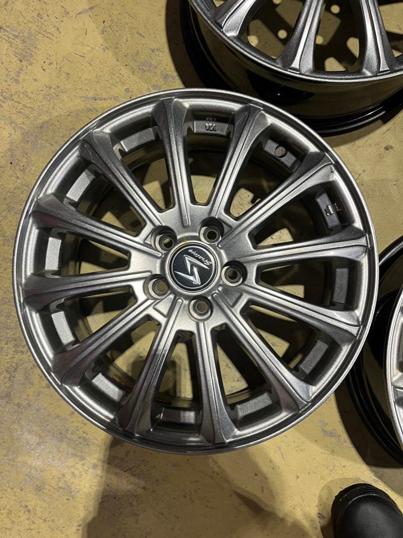 アルミホイール ロッキー ライズHEV 16×6J 5穴PCD100 ET42