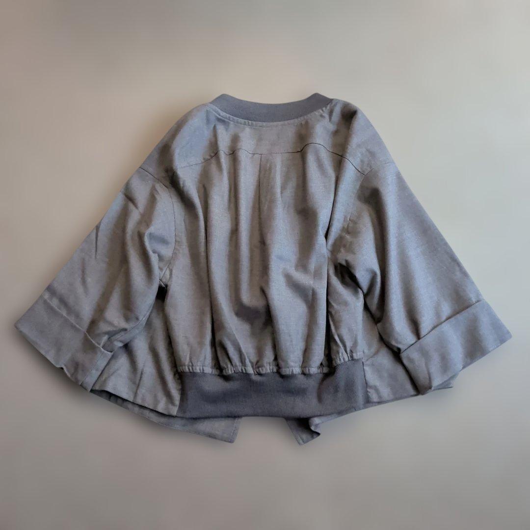 新品・タグ付き メルシーボークー グレー ノーカラージャケット 羽織風