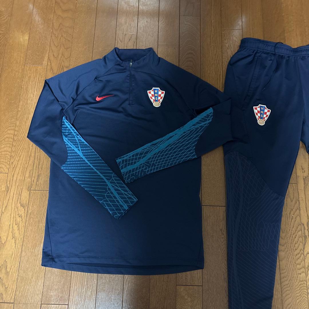 クロアチア代表　2022年　ジャージ　上下　セットアップ　ユニフォーム