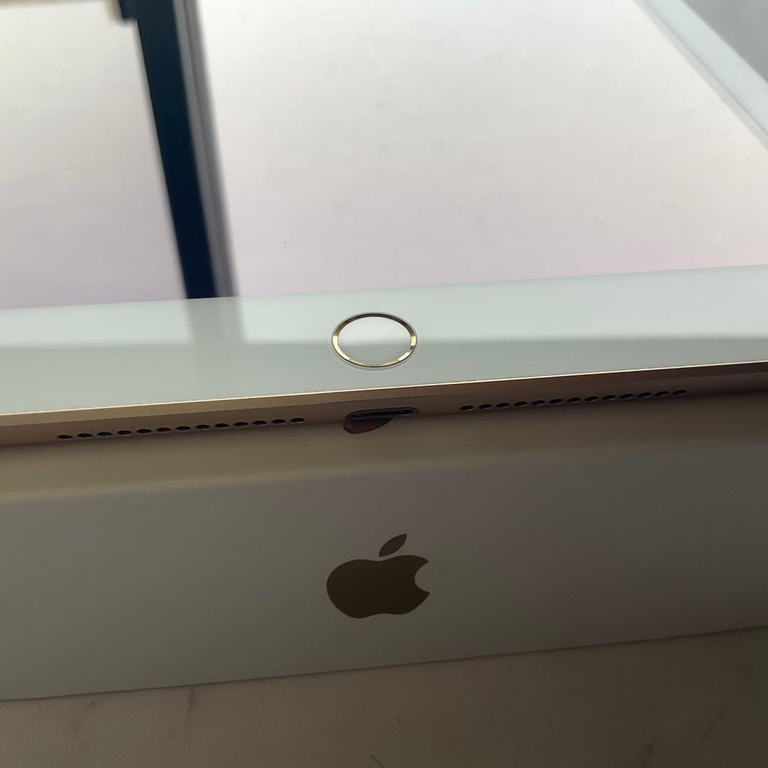 【美品】Apple iPad 第5世代 Wi-Fi Cellular 32GB