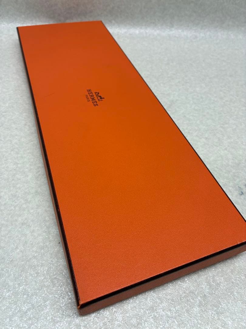 新品 エルメス HERMES ネクタイ 銀シルバー　シルクジャガード 結婚式など