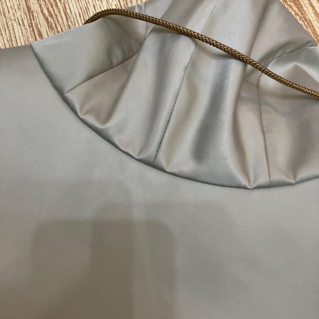 ＜IRIS 47＞CELLO ハット　バケット　サテン　ベージュ　帽子　紐