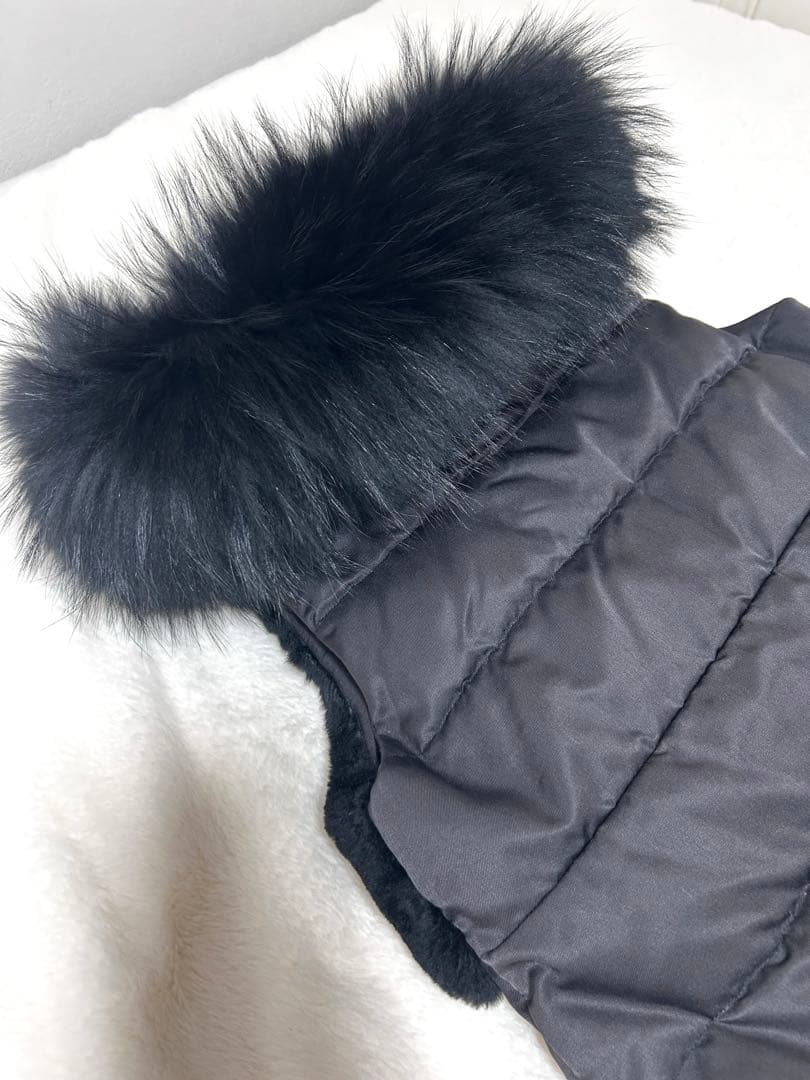 お値下中！グレースコンチネンタルフード付きブラックダウンベスト サイズ36