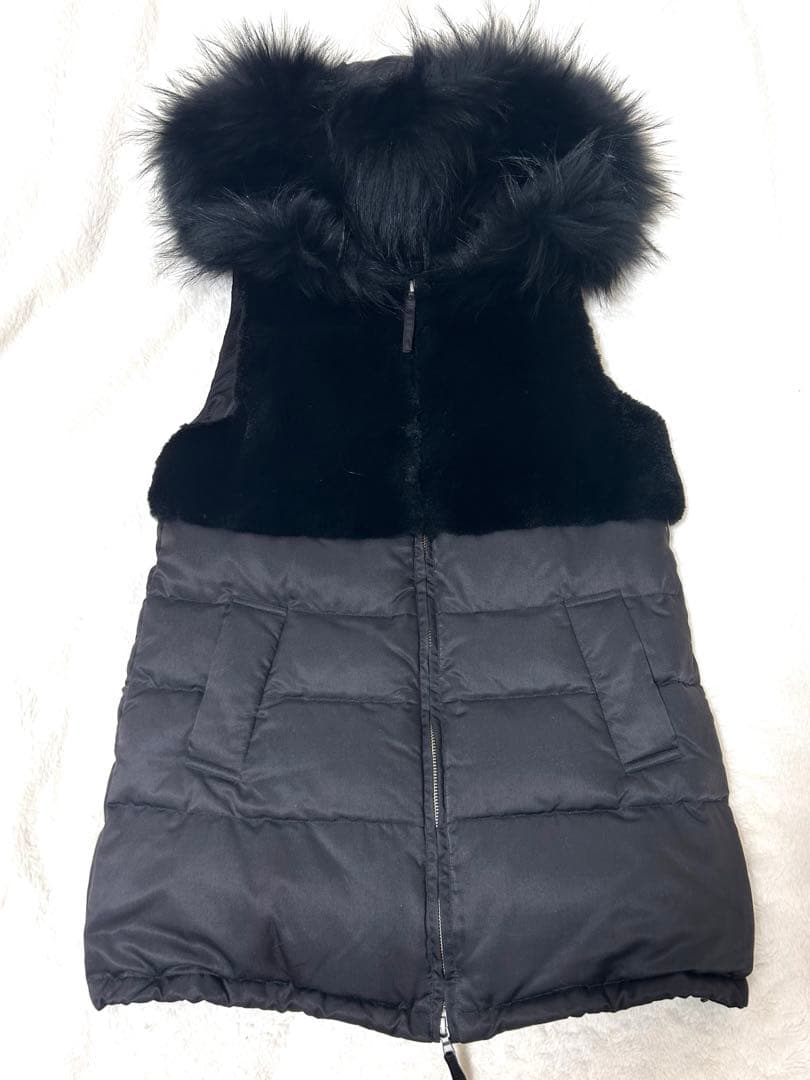 お値下中！グレースコンチネンタルフード付きブラックダウンベスト サイズ36